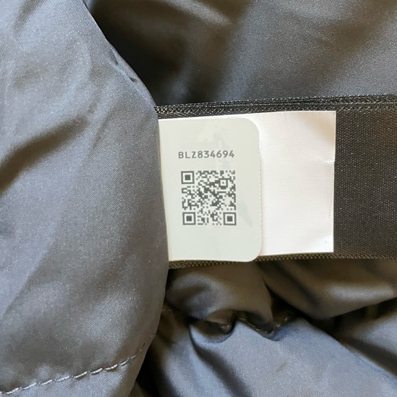 The North Face Women’s New Outerboroughs Parka - Picture 9 of 10